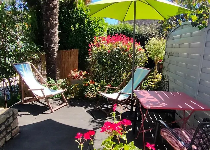 Studio Vue Sur Jardin A 3 Mn En Voiture De La Mer
